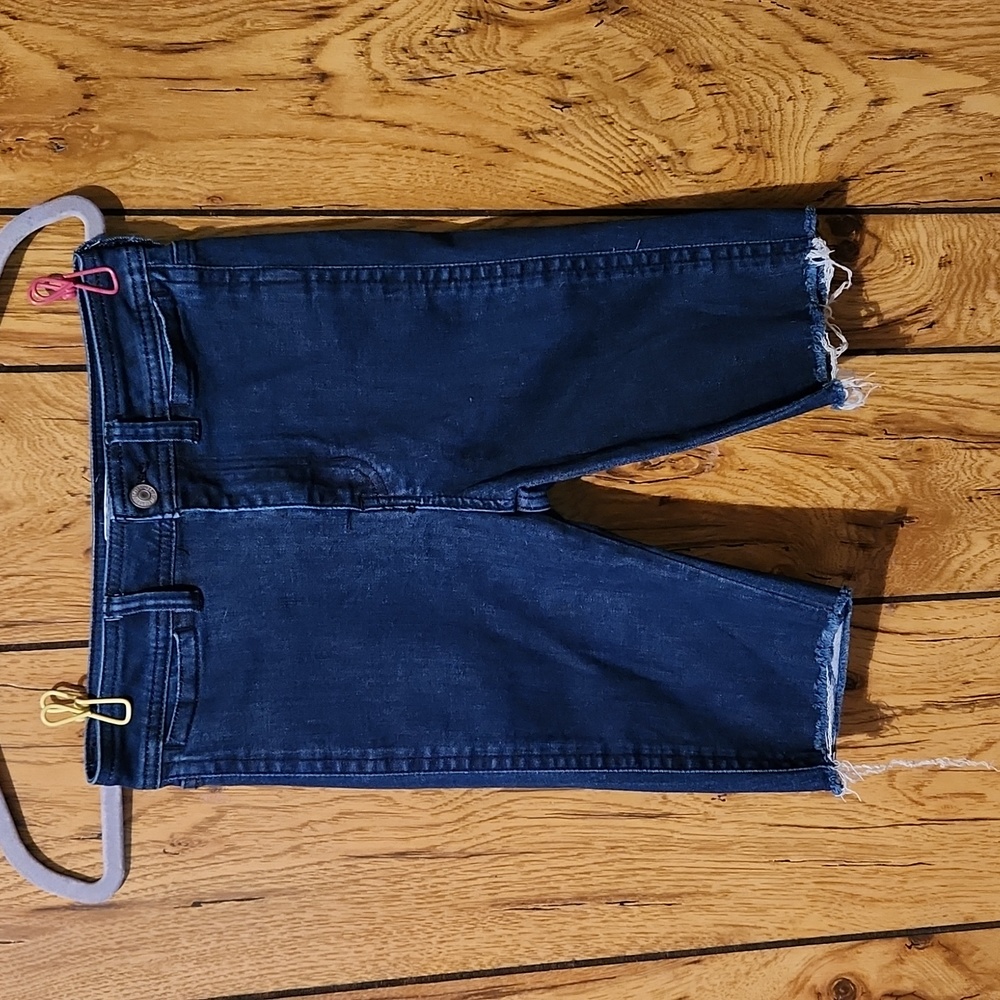 NWOT FREE PEOPLE Cut off Shorts To Knee SZ 2/26
